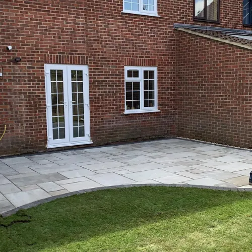 Driveway and patio installation by Cherwell Drives & Patios in Oxford, Witney, Kidlington and Woodstock